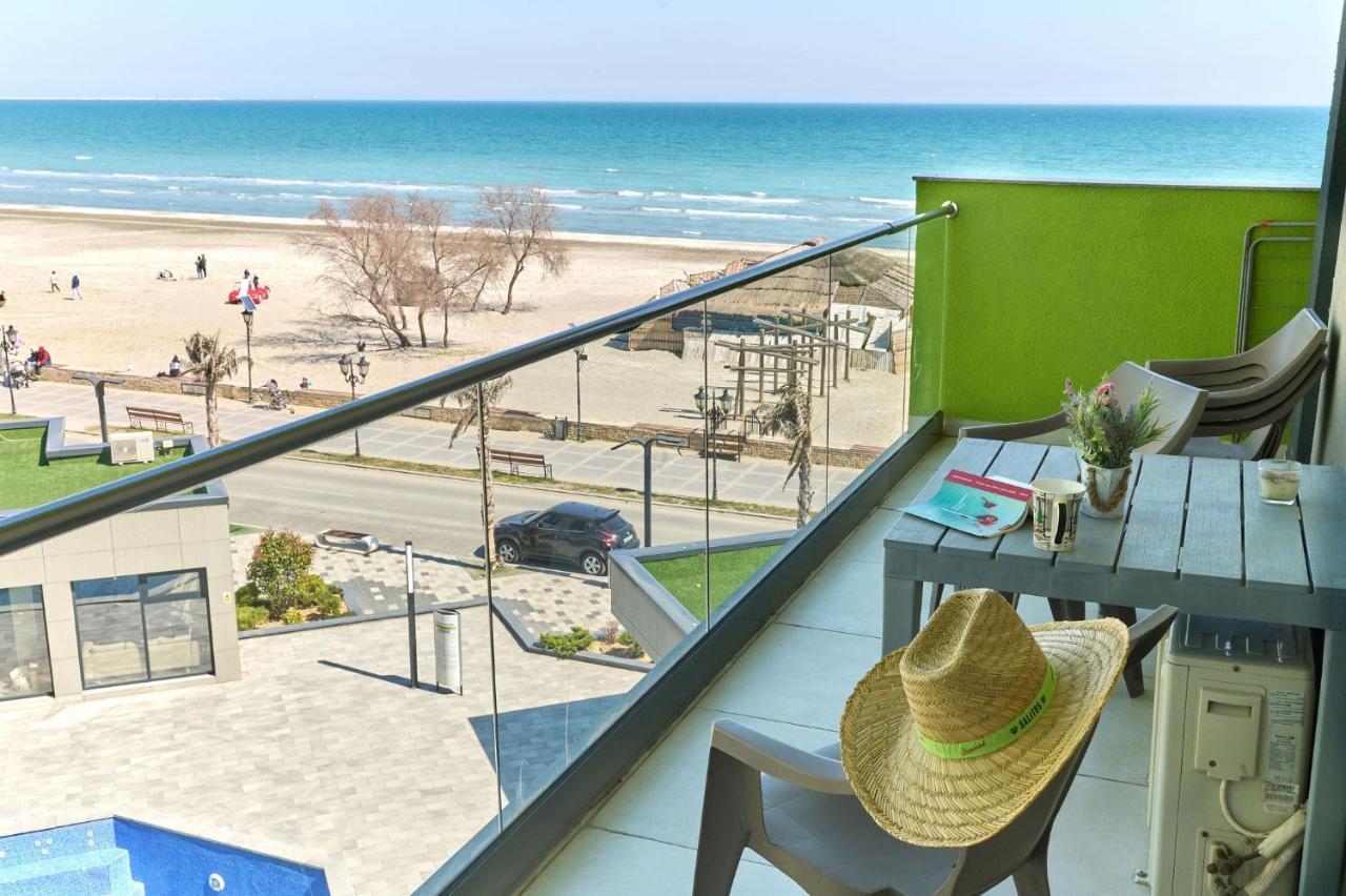 Glamour Red Apartment 22 In Spa Pool Resort Mamaia Eksteriør billede