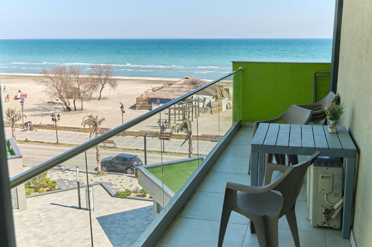 Glamour Red Apartment 22 In Spa Pool Resort Mamaia Eksteriør billede