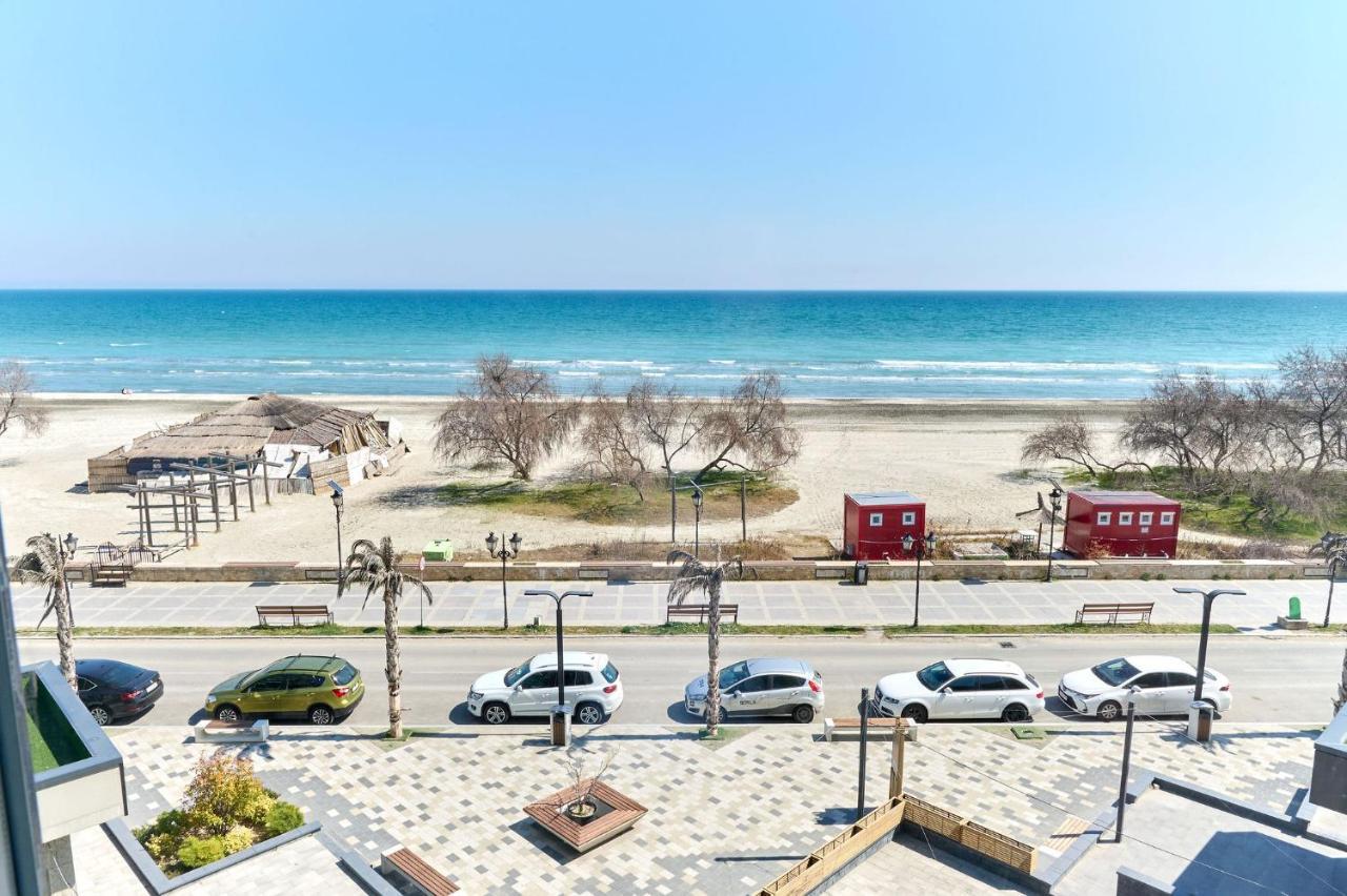 Glamour Red Apartment 22 In Spa Pool Resort Mamaia Eksteriør billede