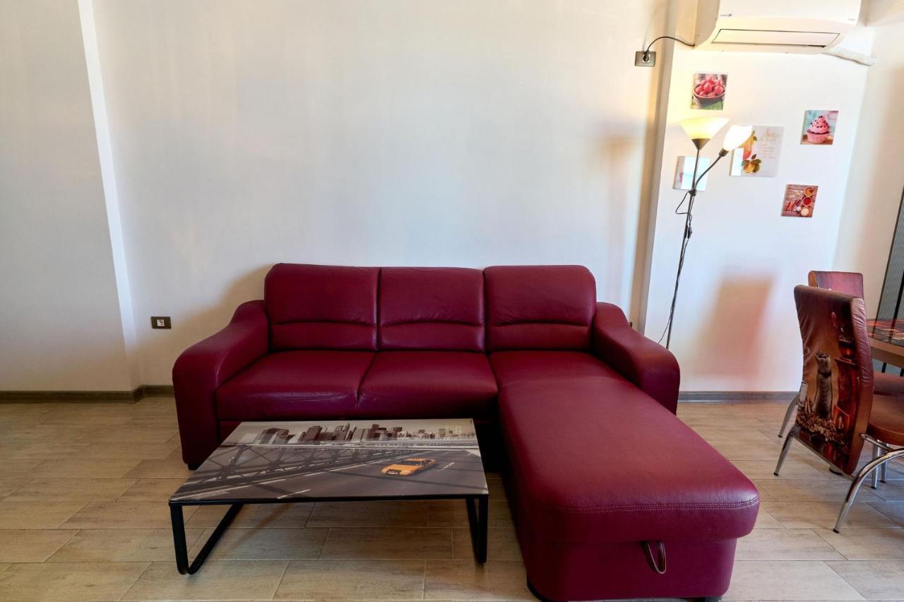 Glamour Red Apartment 22 In Spa Pool Resort Mamaia Eksteriør billede